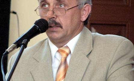 Wystąpienie radnego Zbigniewa Matyśkiewicza, który w ubiegły czwartek został zaprzysiężony do Rady Powiatu włoszczowskiego, dowiodło, że opozycja zdecydowanie