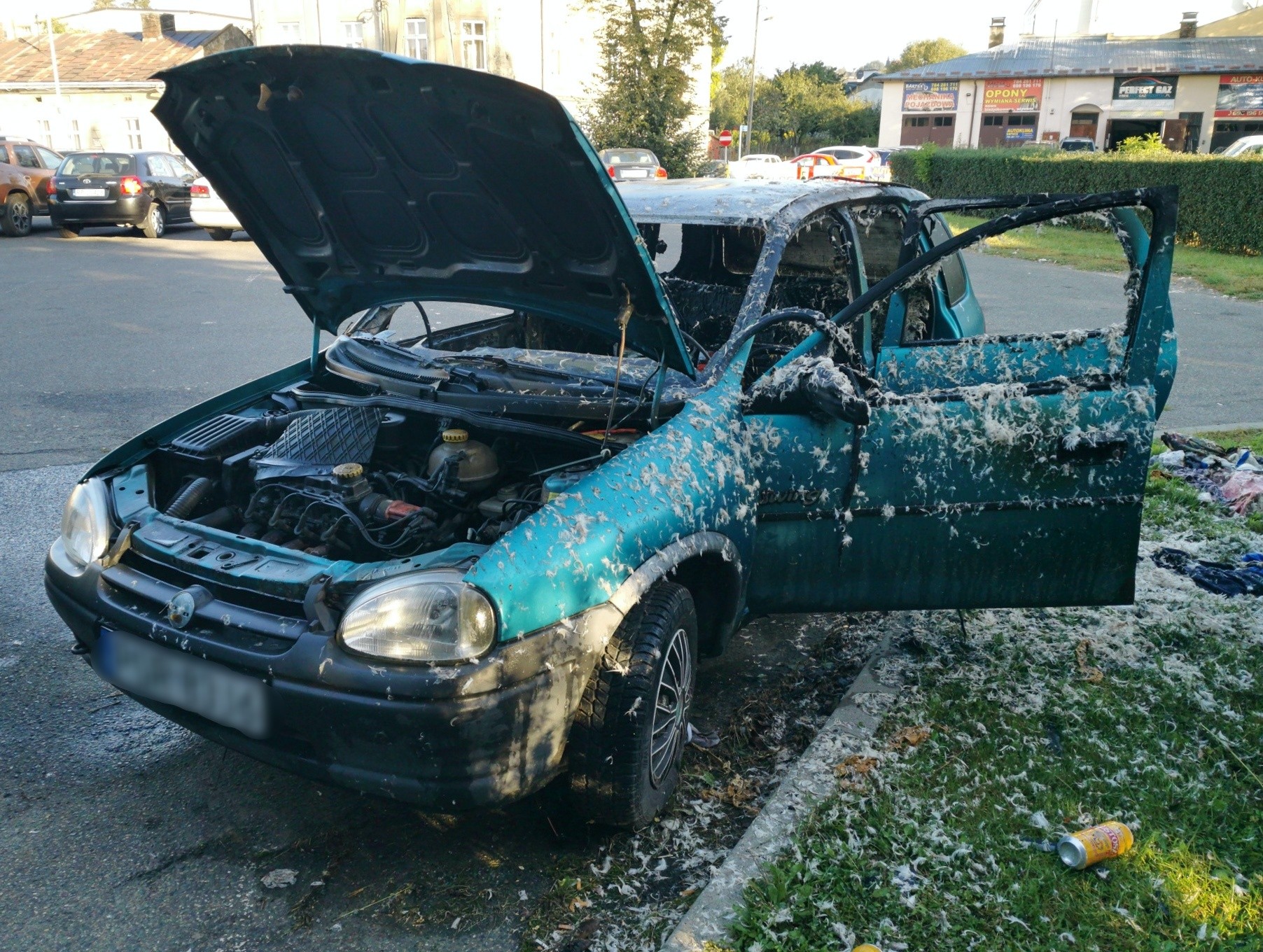 W Przemyślu spalił się porzucony samochód. W środku