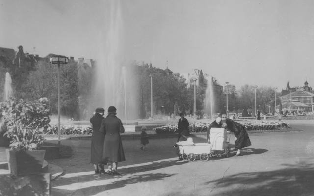 Tak kiedyś wyglądał jeden z najpiękniejszych parków Poznania. Park Wilsona zachwycał! Oto archiwalne zdjęcia!