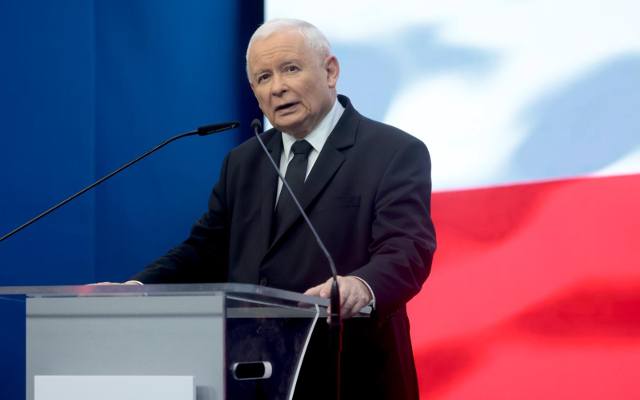 Kaczyński o twórcach “Zielonej granicy”: “armia Putina”. Sąd: prezes PiS nie musi prostować swoich słów