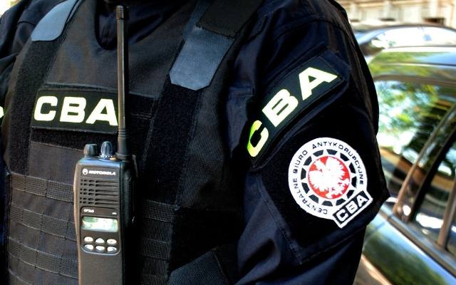 Kłodawa: CBA zatrzymało pracownika wodociągów, który miał chronić podejrzanego o korupcję dyrektora