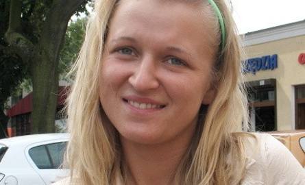 Kamila Karolewskaw lewobrzeżnym Toruniu mieszka od urodzenia, od 6 lat przy ul. Iwanowskiej na Podgórzu; ma 20 lat, pracuje w Torpo