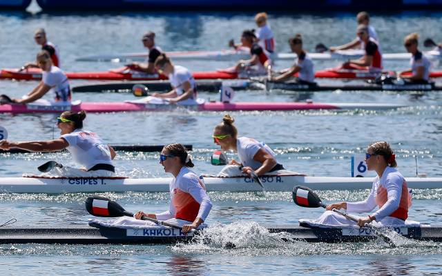 Bez medalu olimpijskiego dla Krakowa w kajakarstwie. Adrianna Kąkol (KKW-29) z koleżankami z czwórki tuż za podium