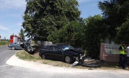 Gumienice, gmina Pierzchnica. Wypadek dwóch aut  