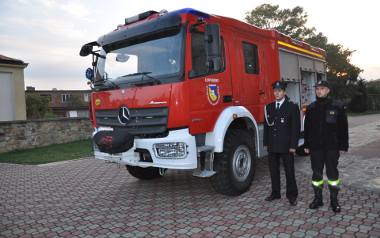 W październiku 2015 roku Ochotnicza Straż Pożarna w Łopusznie zyskała nowy wóz strażacki. To mercedes atego z niezbędnym wyposażeniem.