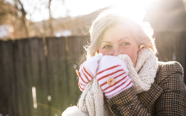 Modne rękawiczki damskie zimowe na każdą okazję. Pasować będą do wielu stylizacji i ogrzeją twoje dłonie w największy mróz