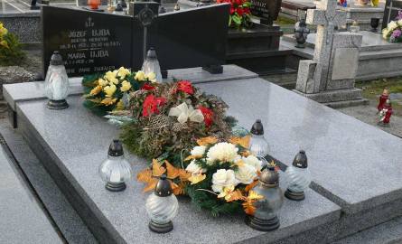 Grób dra Józefa Ujdy na rozwadowskim cmentarzu.