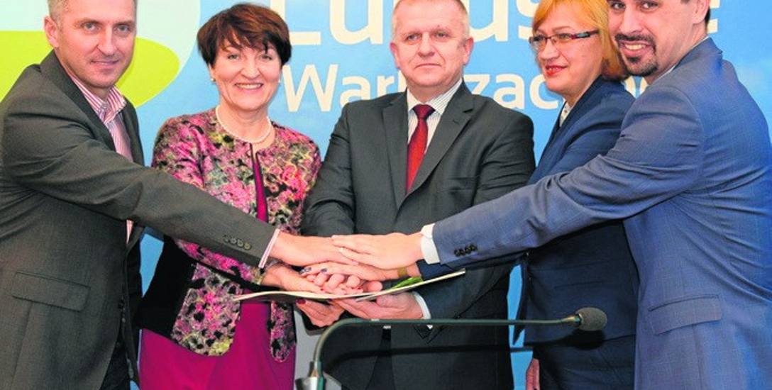 Podpisanie umowy na zakup dwóch nowoczesnych pociągów w Urzędzie Marszałkowskim w Zielonej Górze