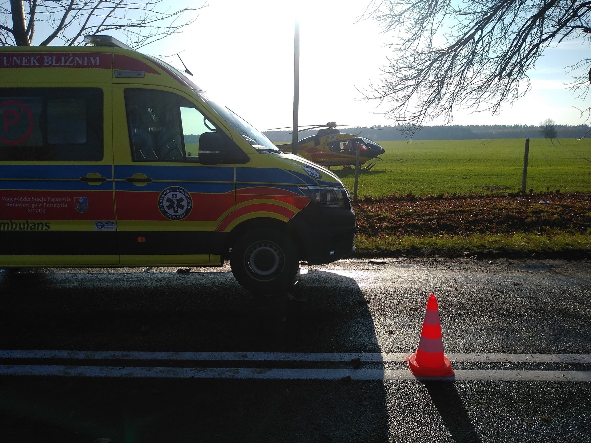 Wypadek BMW koło Lipiny w gminie Oleszyce. Młodzi jechali