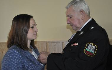 Brązowy Medal ,,Za zasługi dla pożarnictwa” otrzymała Aleksandra Konefał ze Starostwa staszowskiego.