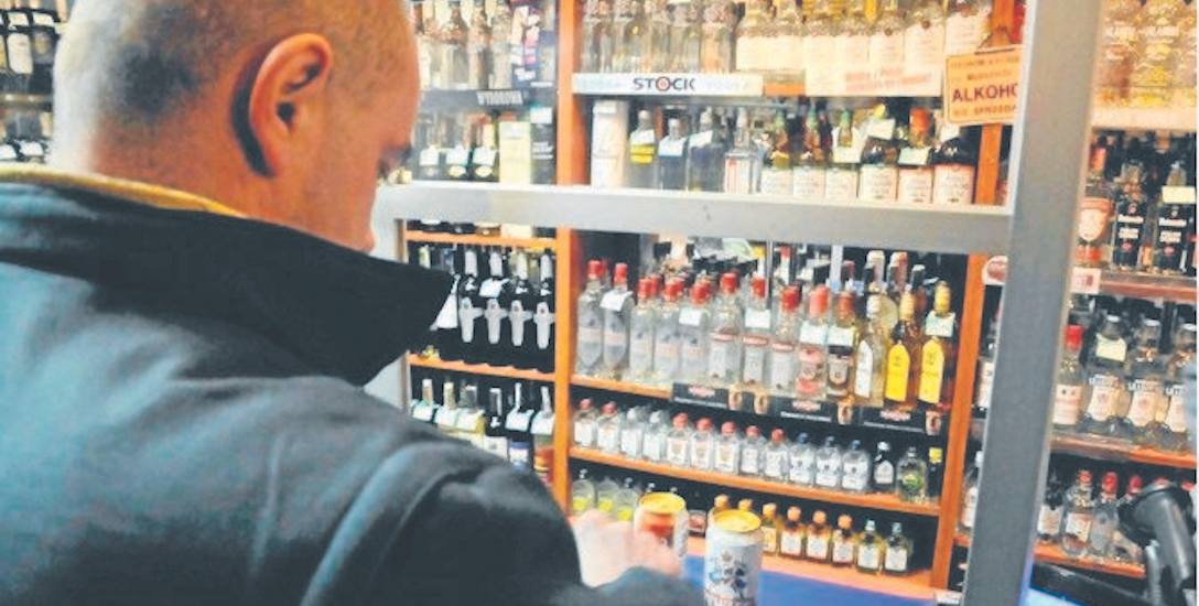 W ubiegłym roku statystyczny skierniewiczanin na alkohol wydał ponad 1100 złotych, z czego najwięcej na trunki najmocniejsze
