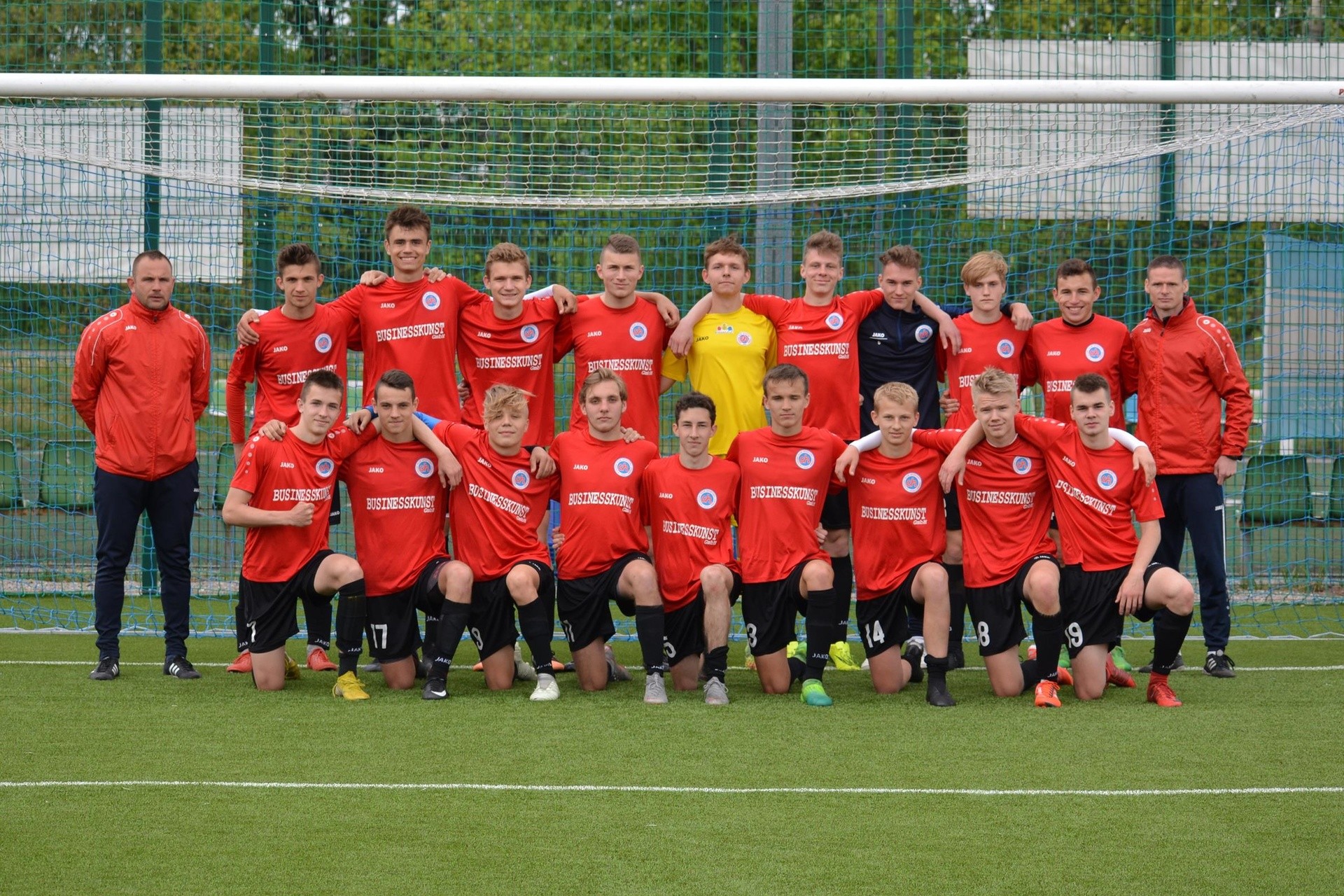 Centralna Liga Juniorów. Awanse MUKS CWZS i Chemika - gol24.pl