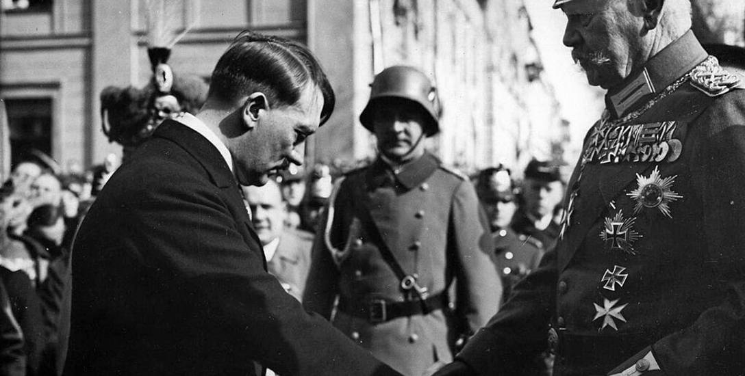 Kanclerz Adolf Hitler i prezydent Paul von Hindenburg