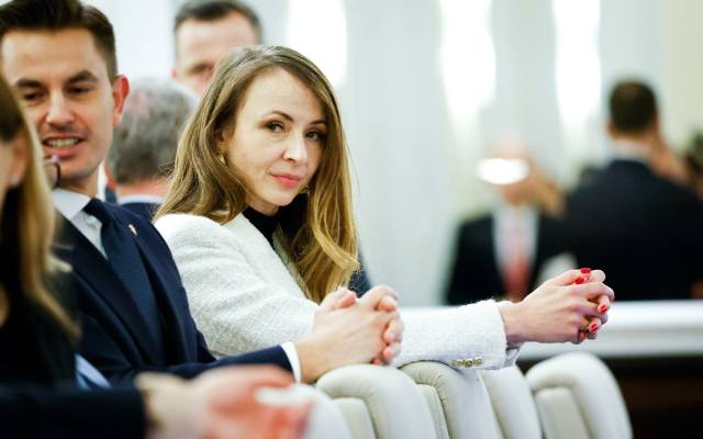 Zielone światło w sprawie renty wdowiej. Minister Agnieszka Dziemianowicz-Bąk: Rząd poprze obywatelski projekt ustawy