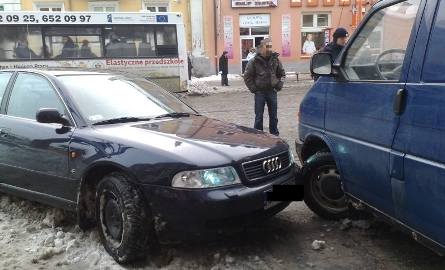 Pięć samochodów zderzyło się na Lipowej, jeden z nich to radiowóz! (nowe fakty, zdjęcia)