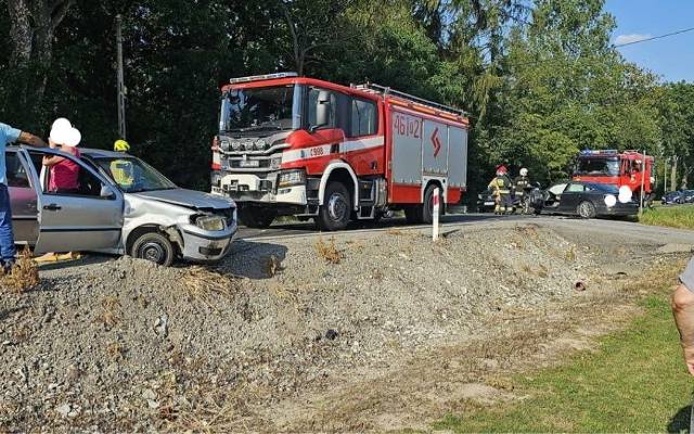 Wypadek w Witowicach. Zablokowana droga Miechów - Wolbrom