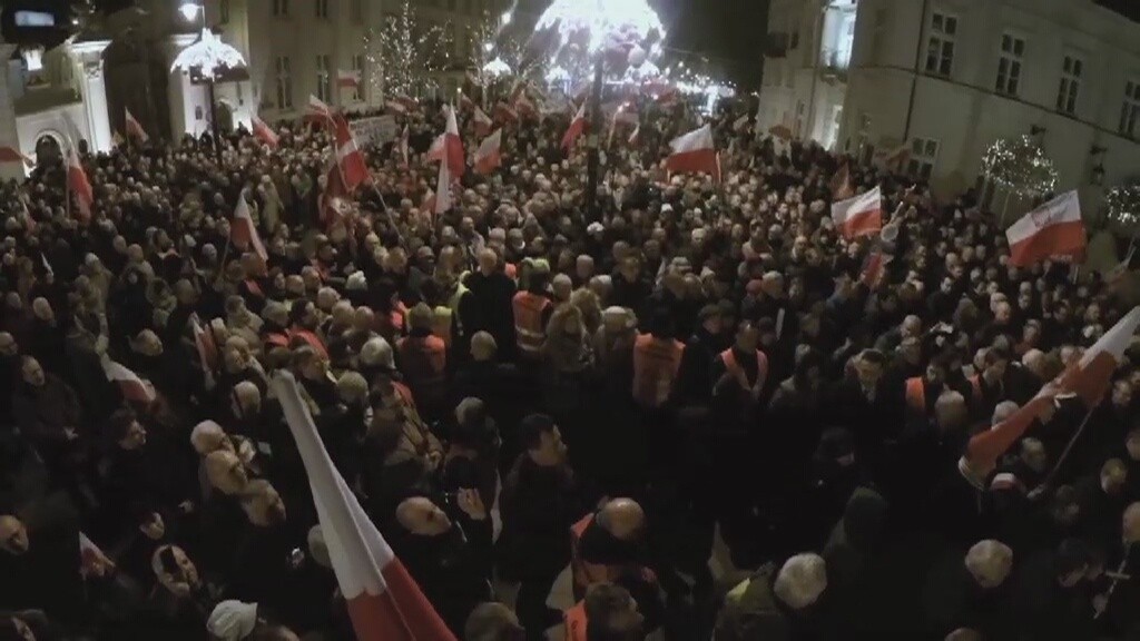 Jarosław Kaczyński zapowiedział, że 13 grudnia odbędzie się marsz, który ma upamiętniać &quot;straszny dzień&quot; wprowadzenia stanu wojennego.