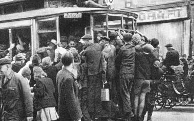 Tramwaj linii 16 w Warszawie podczas okupacji