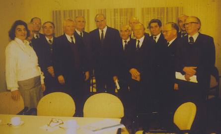 1989. Przedstawiciele powstającej mniejszości niemieckiej spotkali się z kanclerzem Helmutem Kohlem podczas jego wizyty w Polsce.