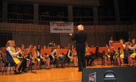 Kozienicka Młodzieżowa Orkiestra Dęta "Furioso” pod kierunkiem Zdzisława Włodarskiego wystąpiła aż dwa razy.