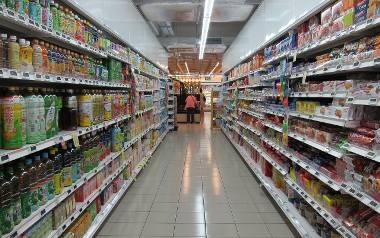 Jeżeli wybierz się na zakupy z pustym żołądkiem, możesz być niemal pewny, że kupisz o wiele więcej jedzenia niż faktycznie potrzebujesz.