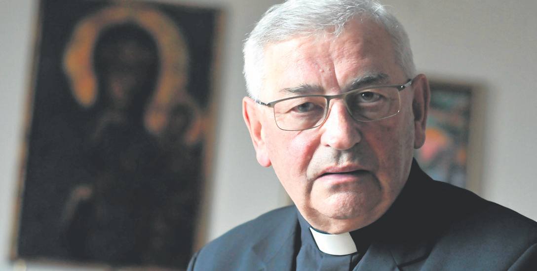 Biskup Tadeusz  Pieronek