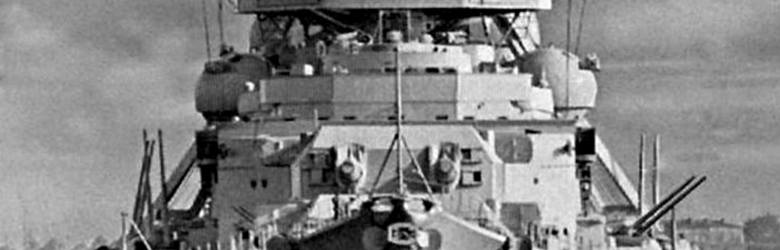 Pancernik „Tirpitz” nieopodal portu w Wilhelmshaven. Ten okręt wytropili dla Anglików agenci ekspozytury „Z” Związku Jaszczurczego