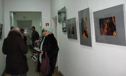 Ogień na fotografii - nowa wystawa w bibliotece w Radomiu