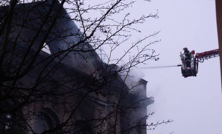 Pożar w dawnej wolsztyńskiej synagodze (zdjęcia)