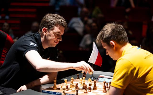 Obrońca tytułu, polski arcymistrz Jan-Krzysztof Duda wygrywa w II rundzie Pucharu Świata w szachach w Baku