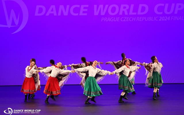Sukcesy tancerek spod Krakowa. Rywalizowały z reprezentantami 62 krajów na wielkich finałach Dance World Cup 2024