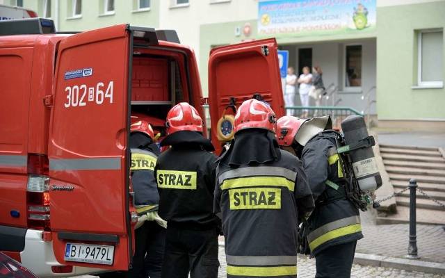 Pożar na osiedlu Batorego w Poznaniu. Jedna ofiara śmiertelna. Policja wyklucza zabójstwo 14-latka