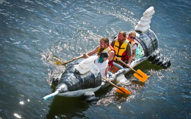 Wyścig łodzi z plastikowych butelek, który odbył się w czerwcu 2016 roku w Bydgoszczy.