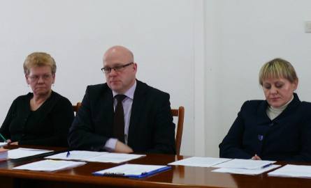 Burmistrz Osieka Włodzimierz Wawrzkiewicz (na zdjęciu) wiele pytań zbywał odpowiedziami w stylu: - sprawę zbada sąd, czy prokuratura, a na jeszcze inne