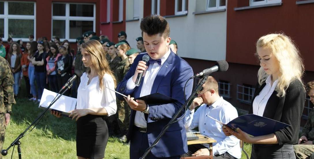 Uczniowie nowosolskiego „Spożywczaka” zaangażowali się w organizację uroczystości poświęconej pamięci ofiar Katynia