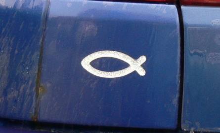 Ichthys, czyli po starogrecku ryba – to znak rozpoznawczy kierowców-chrześcijan.