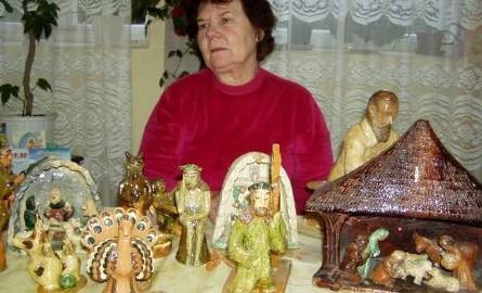 Gliniane, wypalane figurki autorstwa Zofii Batugowskiej były prezentowane na wystawach w kraju i za granicą.