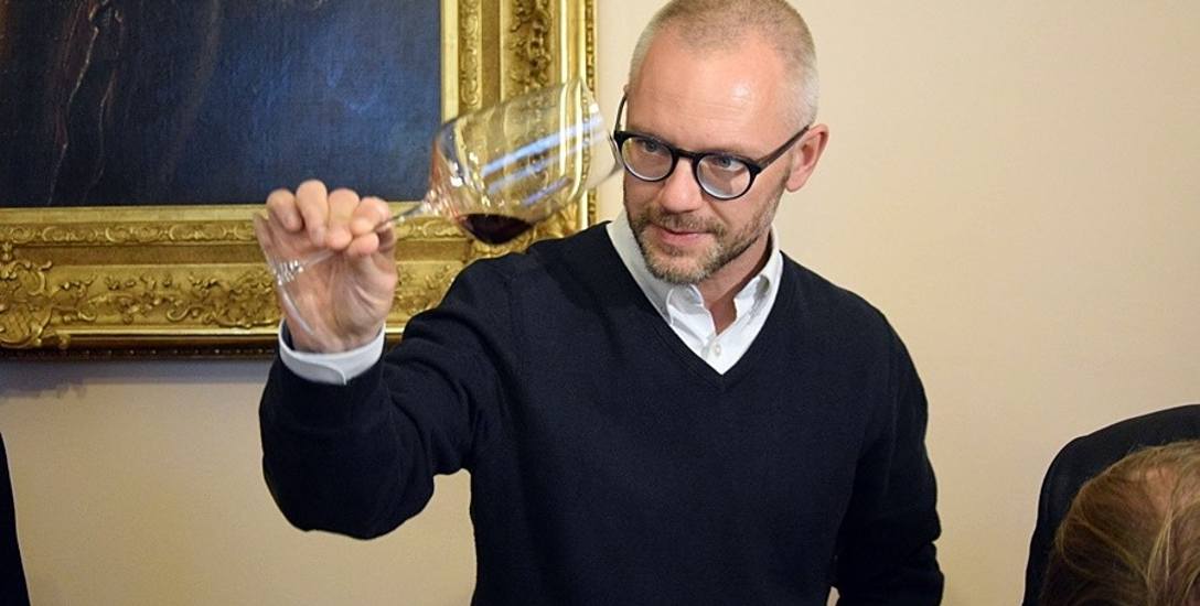Wojciech Bońkowski  wydaje pismo dla pasjonatów wina „Ferment”