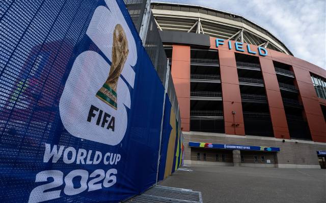 FIFA ugięła się ws. wnoszenia butelek na trybuny. Protesty k