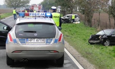 Wypadek w Lipowie - policjant zginął na miejscu.