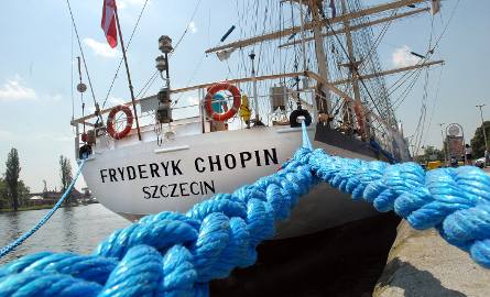 Słynny Fryderyk Chopin zacumował przy Wałach Chrobrego [wideo]