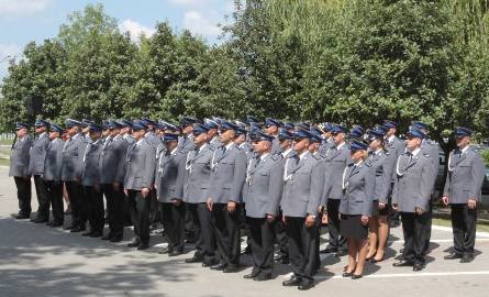 W Komendzie Miejskiej Policji w Radomiu wyróżnionych zostało kilkadziesiąt osób.