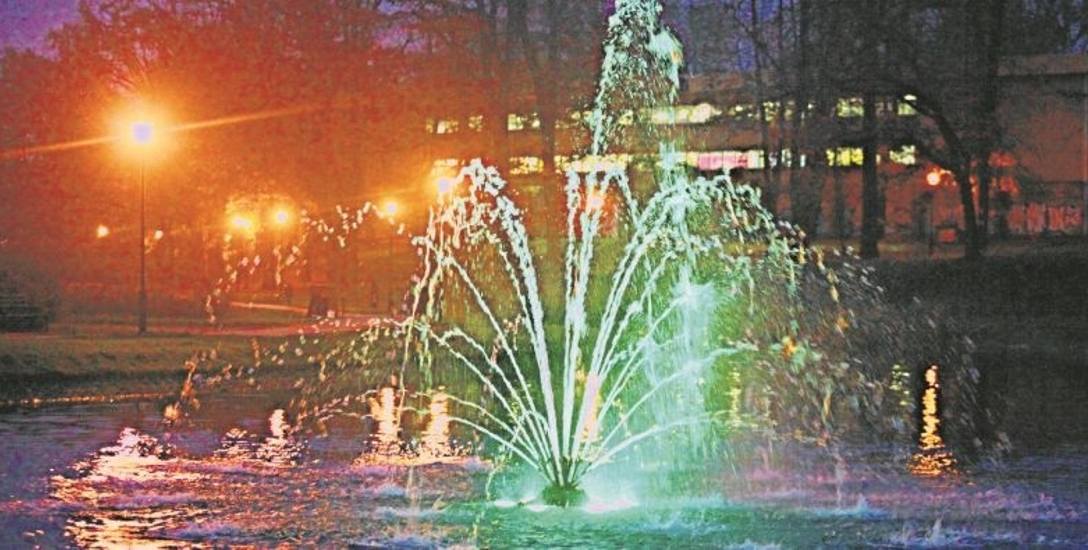 Nowe   fontanny  w parku   Helenów