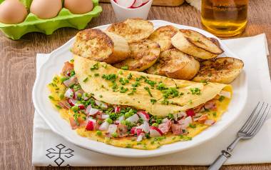 Omlet z warzywami – śniadanie idealne.