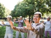 Zdjęcie do artykułu: Chroni mózg, wzmacnia ciało. To idealna aktywność dla seniorów. Tai chi spowalnia nawet rozwój parkinsona!