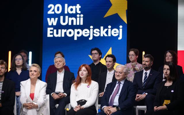 Listy Lewicy w wyborach do PE. Na „jedynkach” m.in. Cimoszewicz, Żukowska, Belka i Biedroń