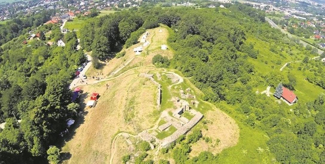 Spór miasta z rodziną Sanguszków o ponad 5-hektarową działkę z ruinami zamku na Górze św. Marcina toczy się już 10 lat