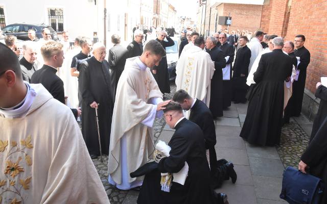 Święcenia kapłańskie w Tarnowie i Krakowie. W całym kraju liczba nowych księży spada, a w Małopolsce jest ich więcej niż przed rokiem 