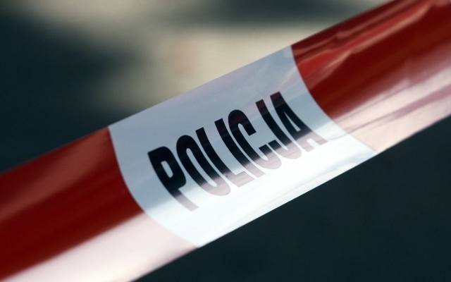 Strzelanina w Ostrowie Wielkopolskim. 74-latek postrzelił mężczyznę, a kobieta została trafiona rykoszetem