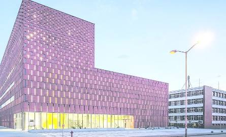 Biblioteka Akademicka w Katowicach, dzieło koszalińskiego zespołu architektów HS99. Obiekt znalazł się wśród 12 najlepszych budynków powstałych w XXI